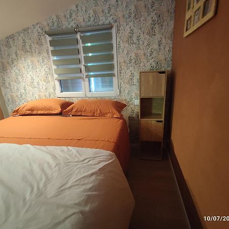 Chambre Au Coeur Du Luberon Bed & Breakfast Cereste Luaran gambar