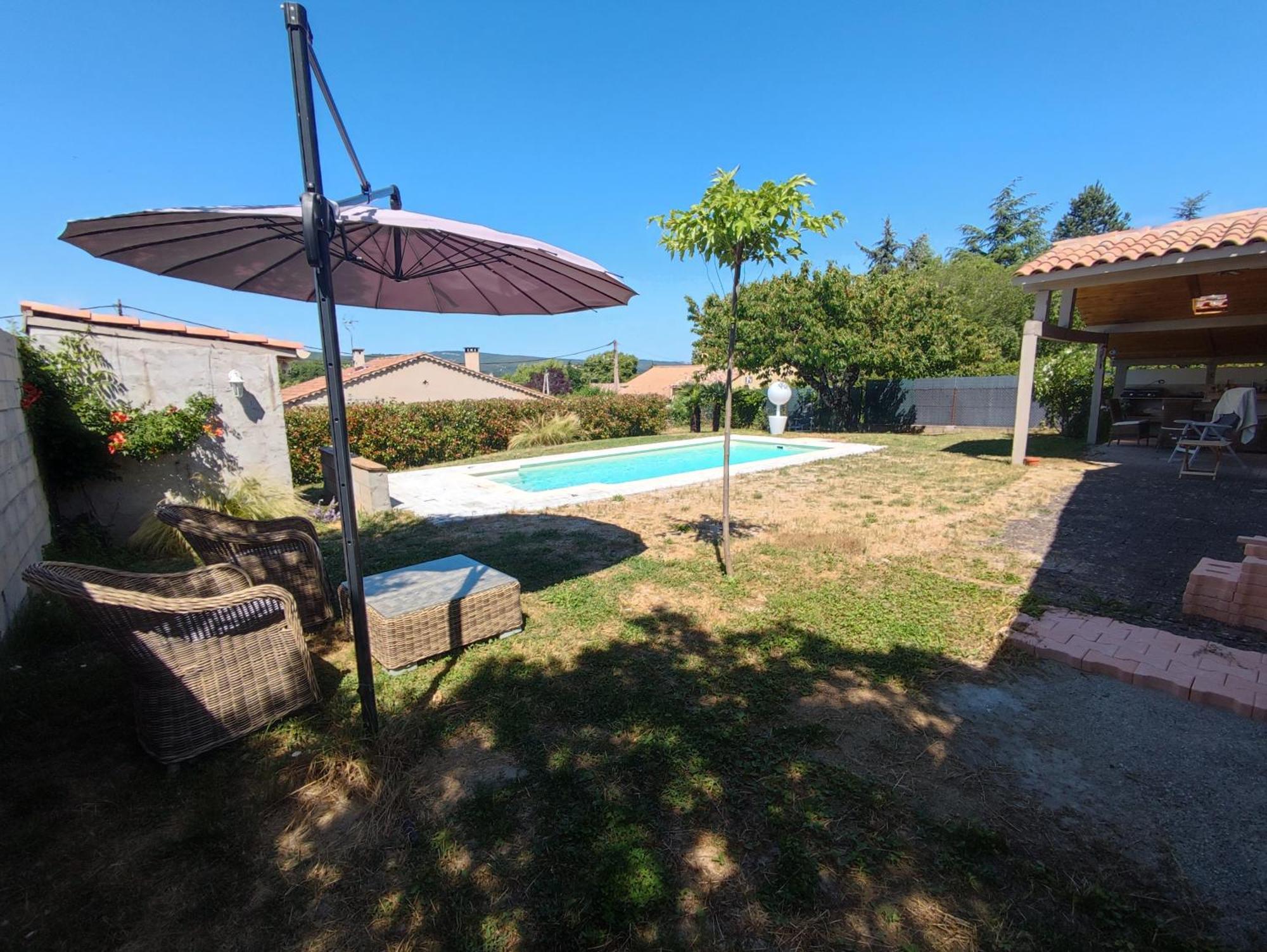 Chambre Au Coeur Du Luberon Bed & Breakfast Cereste Luaran gambar